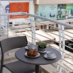 The Pinnacle 3 - 2bed W Indoor Jacuzzi! By Homely דירה