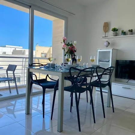 Apartament The Pinnacle 3 - 2bed W Indoor Jacuzzi! By Homely