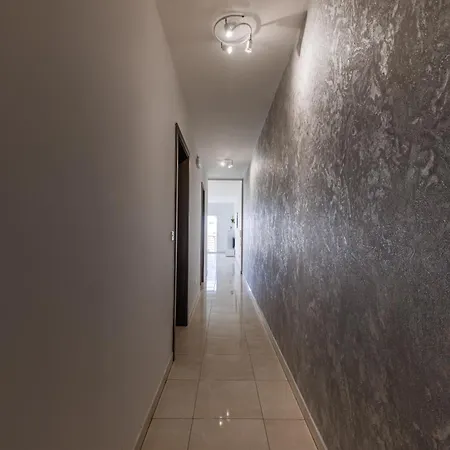 شقة The Pinnacle 3 - 2bed W Indoor Jacuzzi! By Homely *