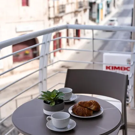 The Pinnacle 3 - 2bed W Indoor Jacuzzi! By Homely *