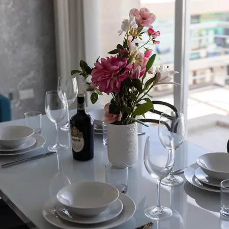 The Pinnacle 3 - 2bed W Indoor Jacuzzi! By Homely * מליאהה