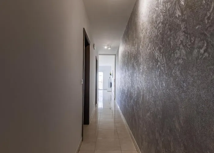 아파트 The Pinnacle 3 - 2bed W Indoor Jacuzzi! By Homely *