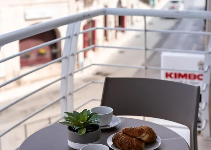 The Pinnacle 3 - 2bed W Indoor Jacuzzi! By Homely *