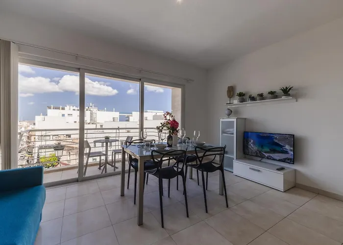 The Pinnacle 3 - 2bed W Indoor Jacuzzi! By Homely 아파트